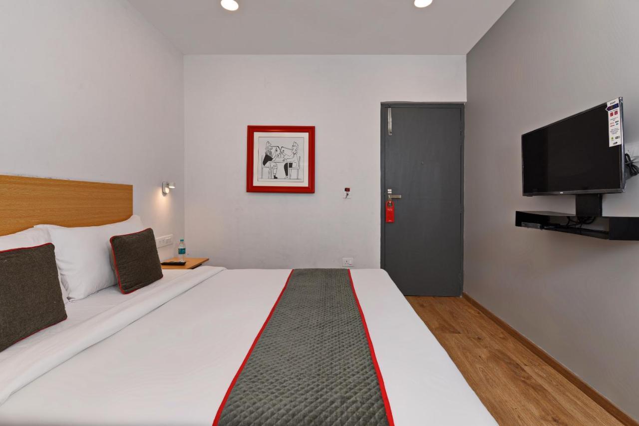 Townhouse Function Inn Near Chaudhary Charan Singh International Airport Лакхнау Екстер'єр фото