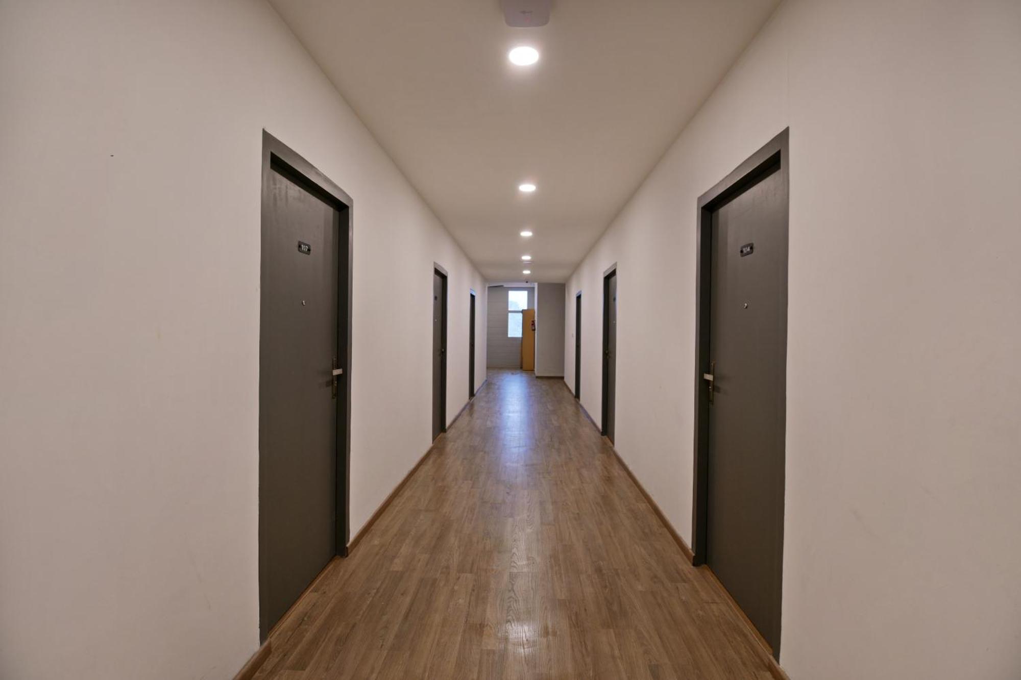 Townhouse Function Inn Near Chaudhary Charan Singh International Airport Лакхнау Екстер'єр фото