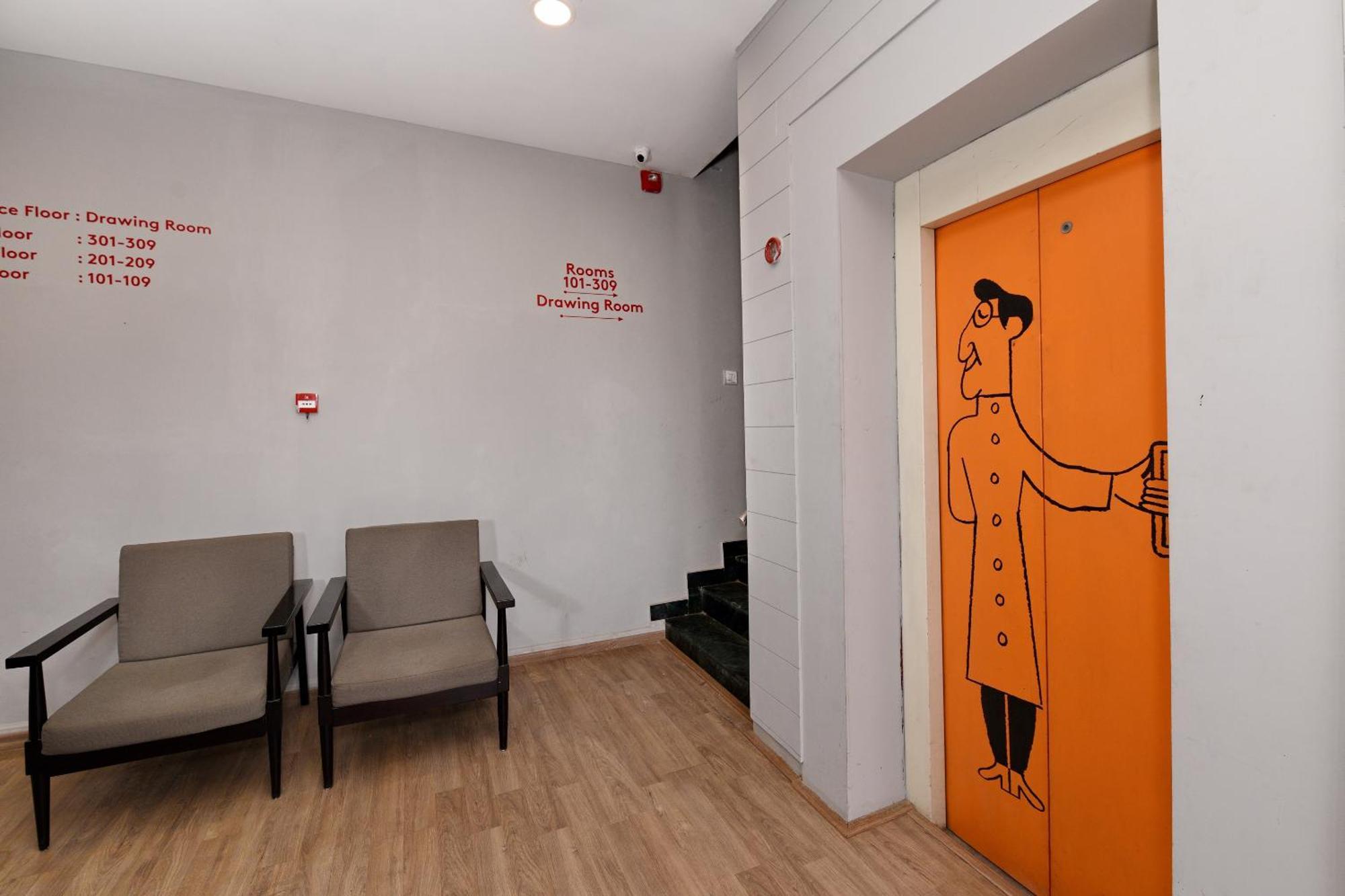Townhouse Function Inn Near Chaudhary Charan Singh International Airport Лакхнау Екстер'єр фото